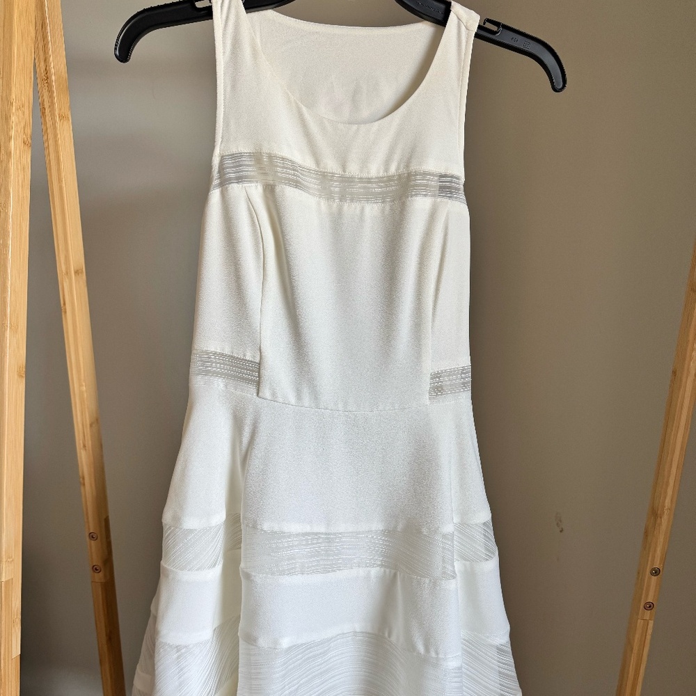 Lulu's Off-White Sleeveless Cocktail Dress
